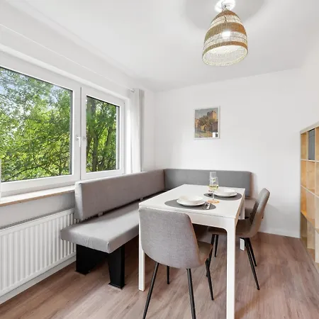 In Welzheim, Balkon, Parkplatz, 6 Betten, Smart Tv *